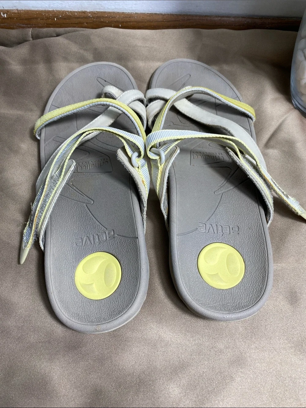 Vibram Women's Gray Sandals with Yellow Strap Accents Size 9.5